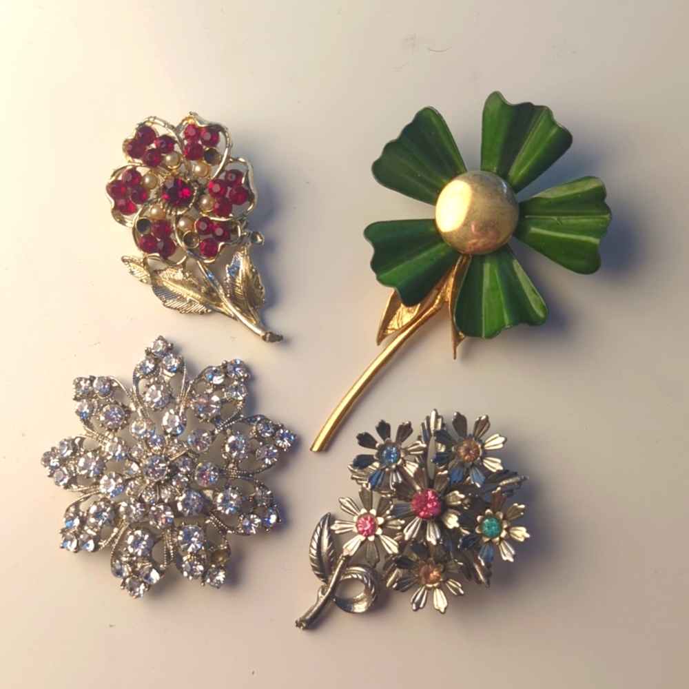 Costume Jewelry Flower Brooches, Lot of 4